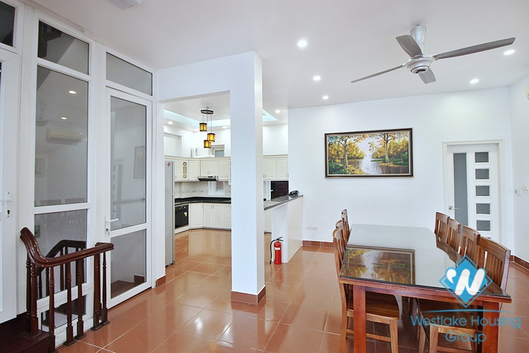 Lake view - House for rent in Tay Ho District